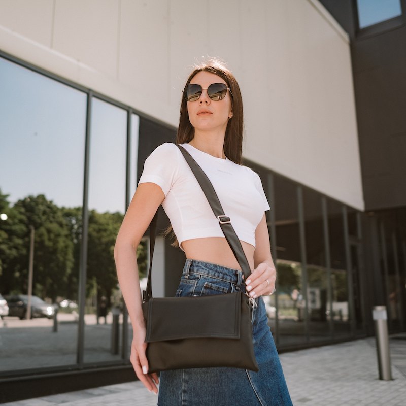 Женская сумка через плечо ND001 + Брендовые cолнцезащитные очки CR001